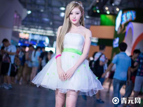 周维娜展会照