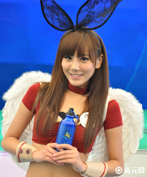 最美Showgirl谢梦沁必胜客广告照