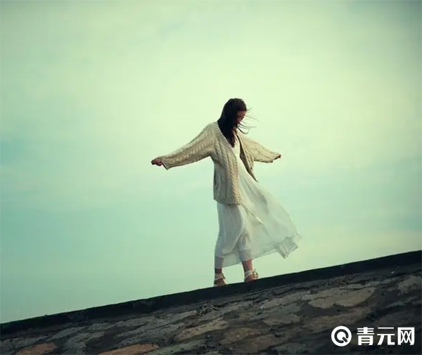 贾伊始和刘俊鹏相亲图