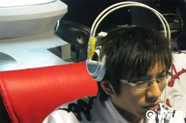 Dota解说张羽比赛图