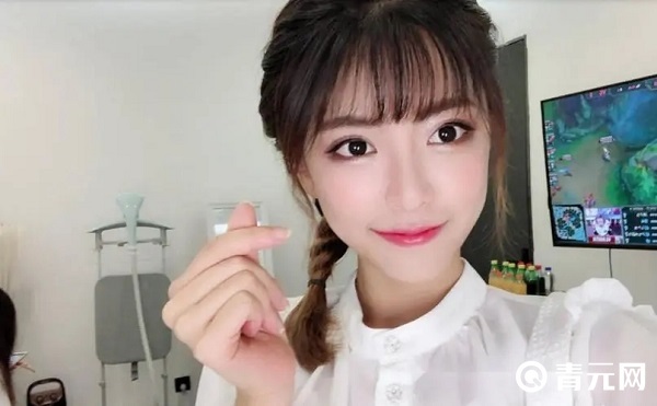 周淑怡被网友要要求卖丝袜