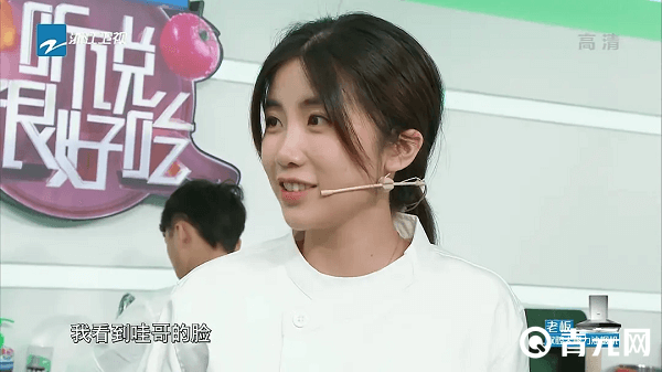 罗拉是一位单亲妈妈