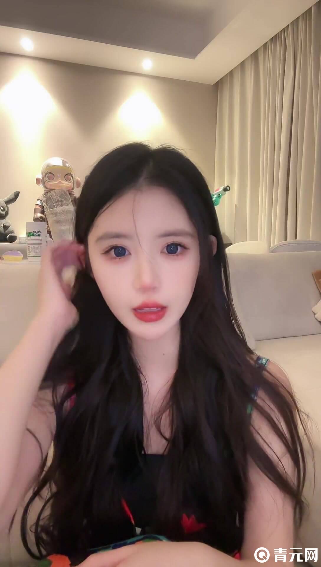 姜小团团近照