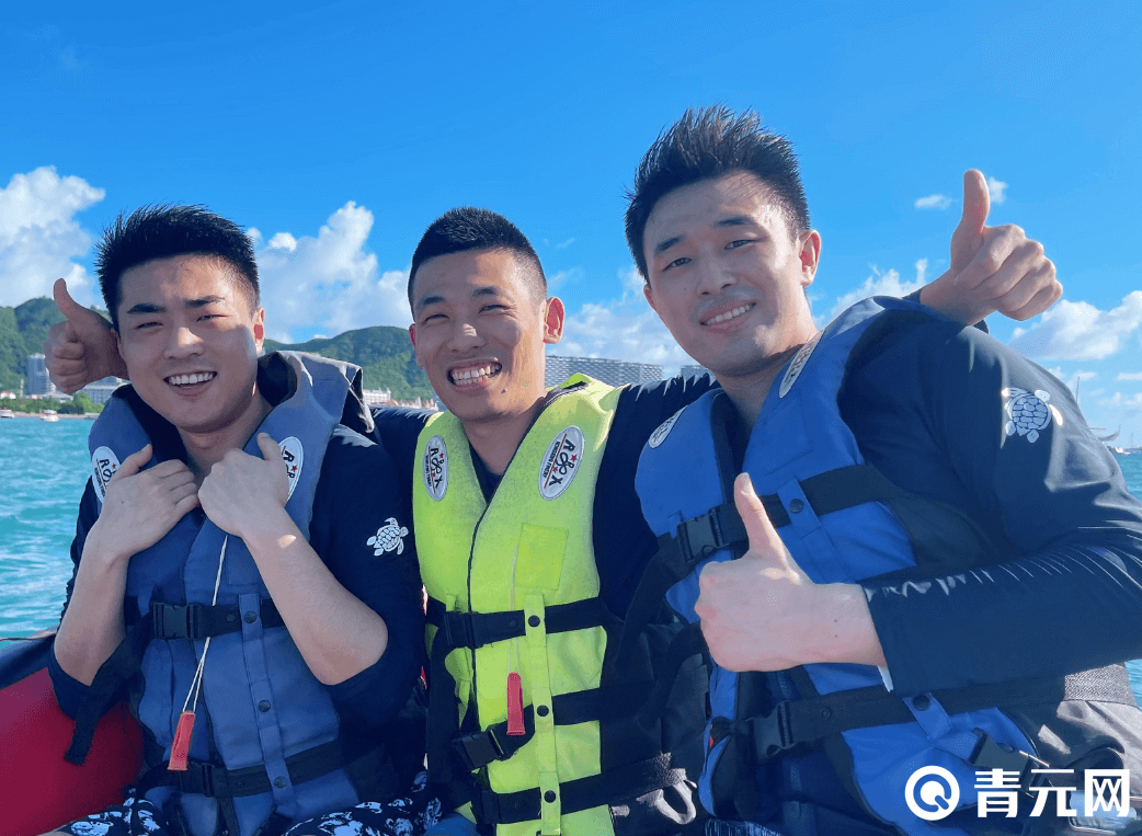 黑一阿旭生活照