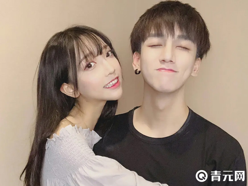 抖音罗西和女友合照