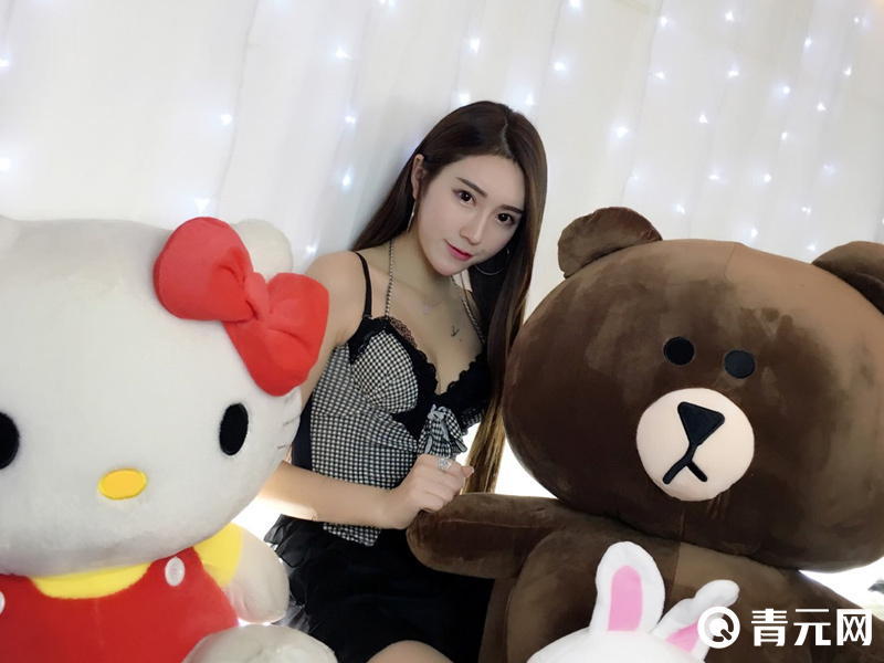 小温妮近照