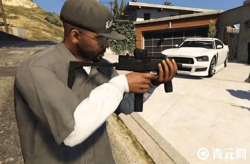 MP9是一把便携隐蔽枪械