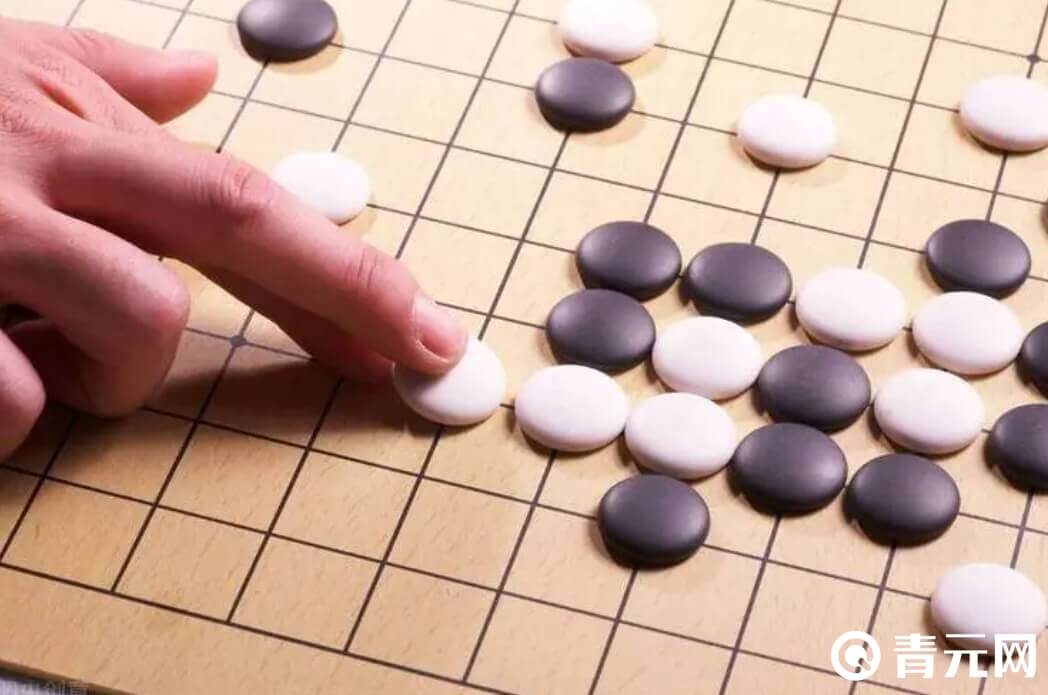 五子棋先落子有优势