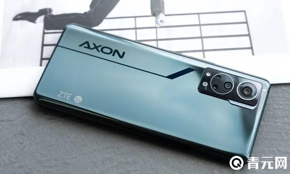 华为Axon30玩和平精英续航能力强