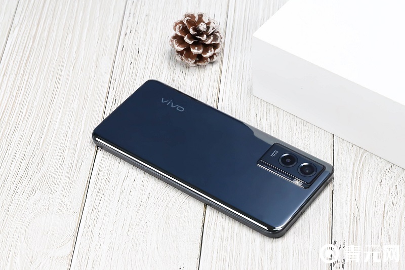 vivoY55s玩游戏可以开40帧