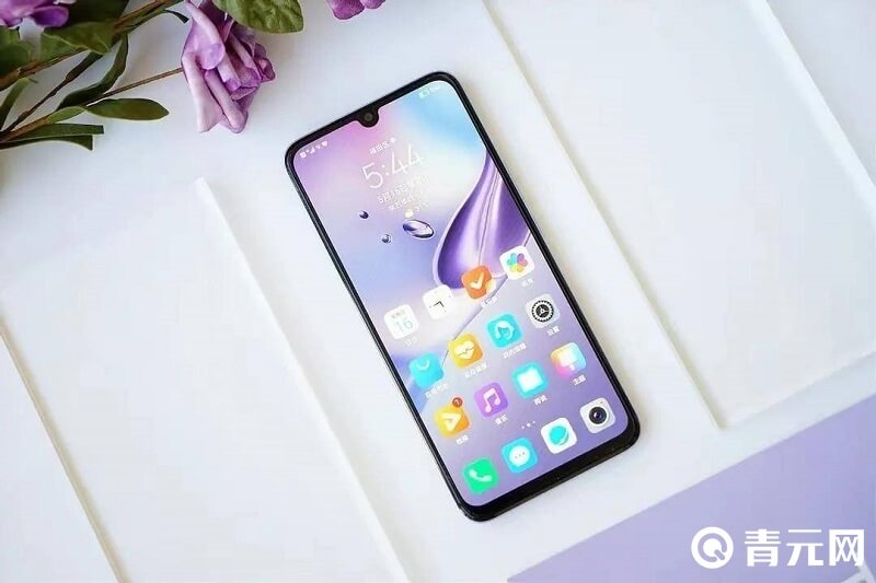 荣耀Play6T打游戏流畅度