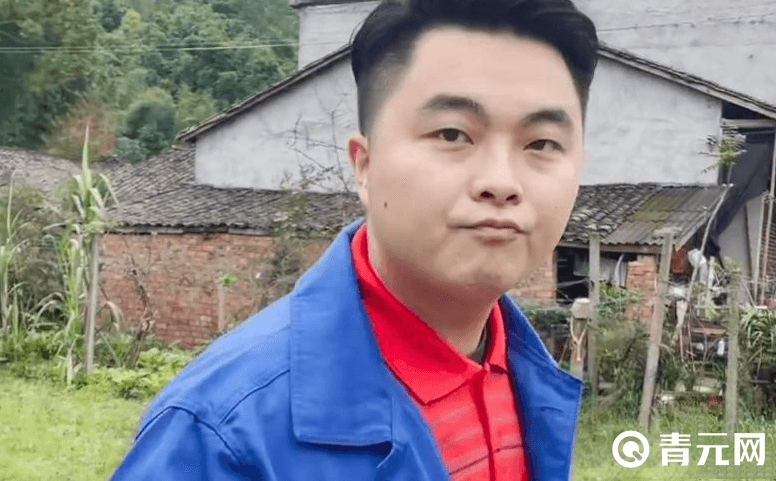 李二甩人物正面照