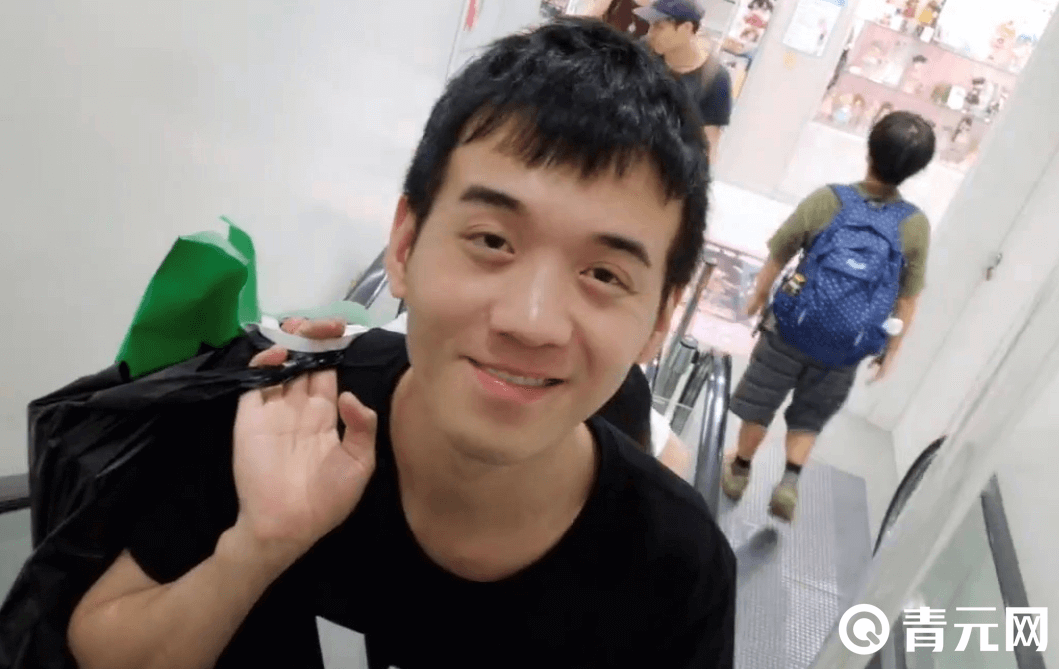 蛋蛋解说人物照片