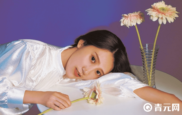 木子萌MoMo个人照片