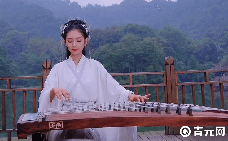 抖音达人千艺素颜真实照片