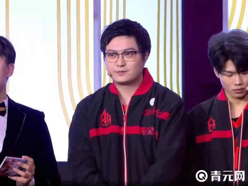 零度解说采访照