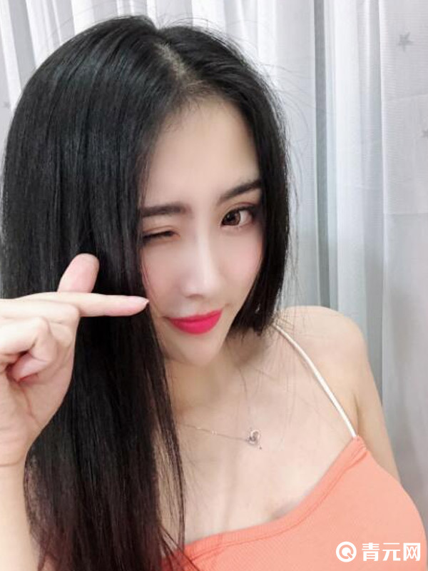 舞帝维维安近照
