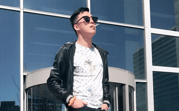 黑龙江佳木斯人,yy主播,快手红人,快手号:a5497666,老婆董莹莹,刘一手