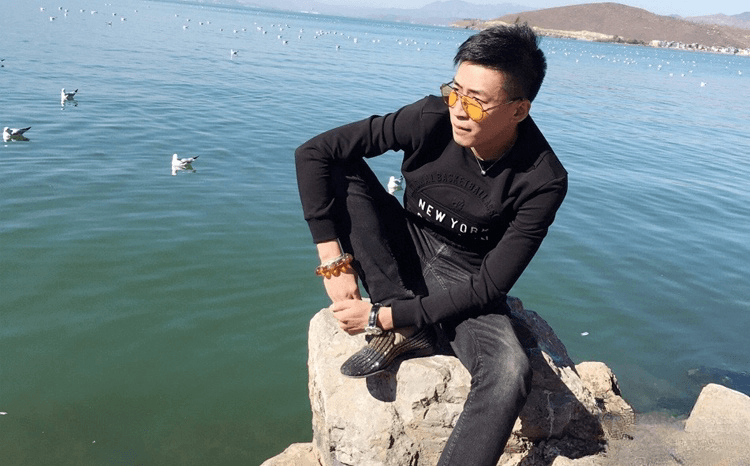 刘一手近照