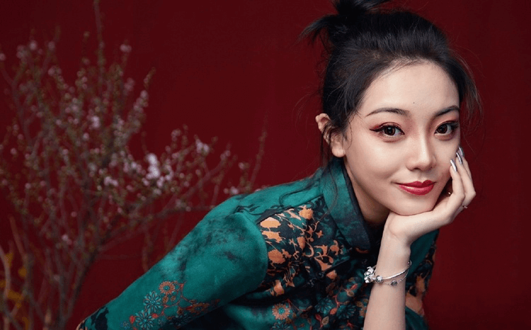 个人资料,身高,年龄及哪里人介绍 - 青元名人堂